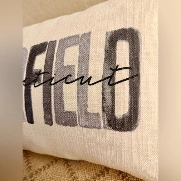 Fairfield rectangular stuffed bed couch pillow cushion NWOT - Picture 2 of 9